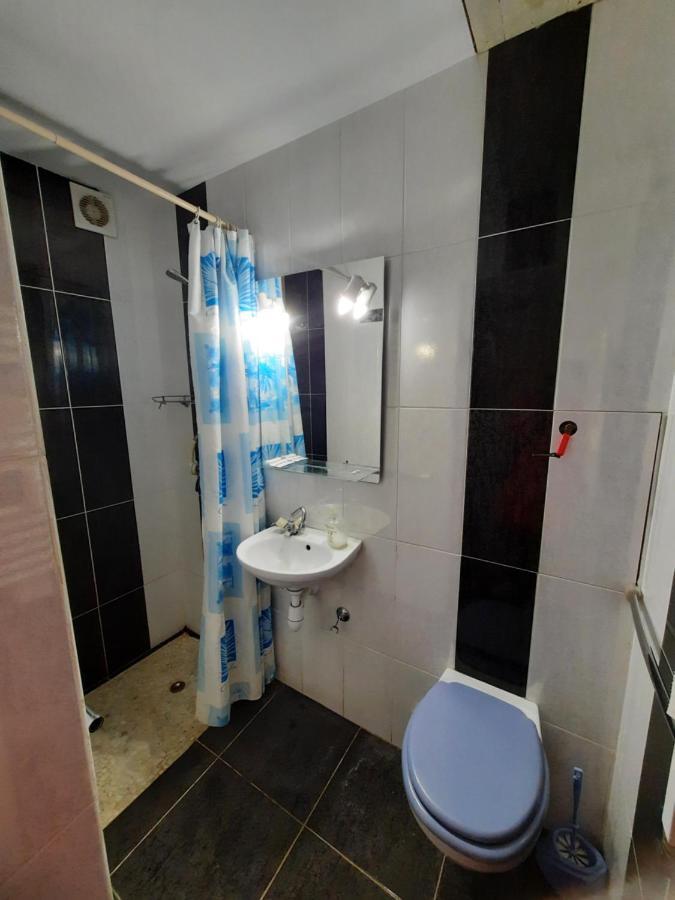 Midnight Cats' Apartment In Rynok Square Світло Є Завжди! Leópolis Exterior foto